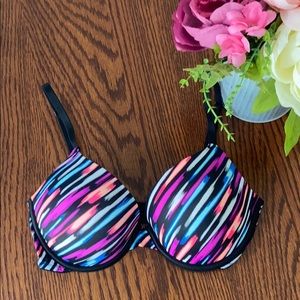 32d Victoria’s Secret wear everywhere push up bra